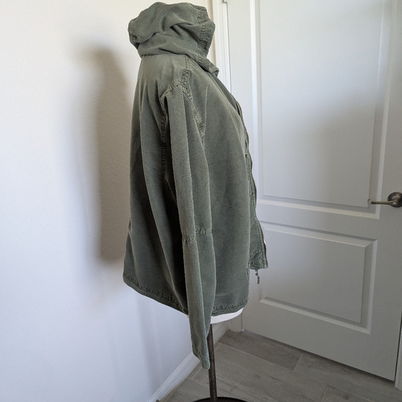 Green Hooded Tencel Zip-Up Jacket - Picture 3 of 6
